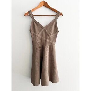 Guess - Stretchy knit dress - Light Brown - Size Small